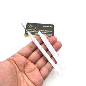 แหนบปลายแหลม 90 องศา สำหรับต่อขนตา ทำจากสแตนเลส จับถนัดมือ รับทำโลโก้ตามสั่ง - Product Image 1