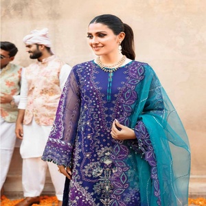 Riaz Arts ชุดสูทงานแต่งงานและปาร์ตี้ผ้าชีฟอง3ชิ้นสำหรับผู้หญิงสไตล์อินเดียและปากีสถานจำหน่ายโดย Jhoomro - Product Image 3