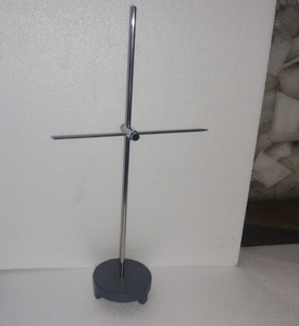 Instrument de mesure anthropométrique à aiguille horizontale avec tige verticale en acier inoxydable de 8 mm et aiguille pointue réglable en laiton de 4 mm - Product Image 3