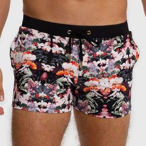 Shorts de bain pour hommes en polyester extensible quatre directions, respirants, à séchage rapide, personnalisables en gros - Product Image 2