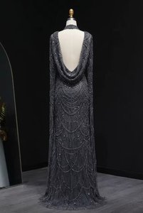 Robe de soirée élégante à sequins et perles de qualité couture, avec manches cape, service OEM professionnel, vêtements de fête haut de gamme - Product Image 3