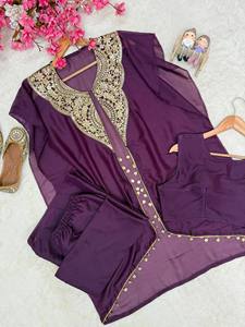 Ensemble traditionnel indien en Georgette avec broderie Zari et sequins, travail manuel, dentelle à motifs de pièces de monnaie, comprenant veste, blouse, sharara et gharar - Product Image 6