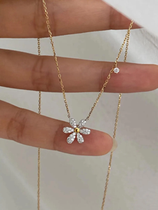 Collar con Colgante Unisex de Plata 925 con Diseño de Flor Vintage, Diamante de Corte Brillante con Engaste de Garra, Certificado IGI, para Regalo de Boda o Fiesta - Product Image 2