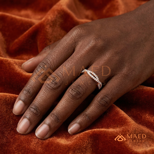 แหวนเพชรแบบถักสองแถวสีโรสโกลด์ทันสมัย |   แหวนเพชรแล็บประกายระยิบระยับรูปอินฟินิตี้ |   ของขวัญวันครบรอบประดับมอสซาไนต์ - Product Image 3