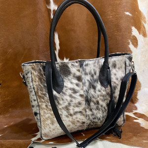Bolsos de Mano de Cuero Vacuno con Diseño Personalizado al por Mayor, Bolsos de Mano de Cuero Vacuno con Logotipo Impreso Personalizado de Alta Calidad - Product Image 1