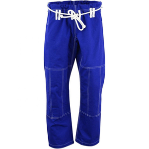 Shorts de boxe unisexes noir et bleu, coupe classique, extensibles en spandex, séchage rapide, 220g, logo imprimé par transfert thermique sur le devant, en stock - Product Image 3
