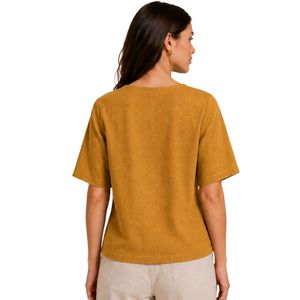 เสื้อครอปปักลายสำหรับผู้หญิง สีมัสตาร์ดโกลด์ แขนสั้น คอวี ผูกเอว สไตล์ลำลอง รับสกรีนโลโก้ ขายส่ง เสื้อแฟชั่น - Product Image 2