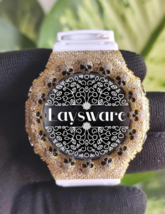 Montre de Luxe Unisexe Hip Hop avec Lunette Crâne Sertie de Moissanite VVS, Boîtier Doré, Bracelet en Caoutchouc Blanc et Cadran Blanc - Product Image 1