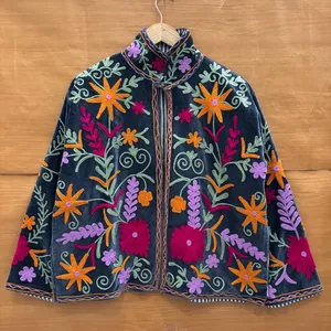 Chaqueta de Invierno Unisex de Algodón y Terciopelo Bordada con Diseño Suzani Indio de Alta Calidad, Estilo Boho Hippie, para Venta al Por Mayor en Boutiques - Product Image 3