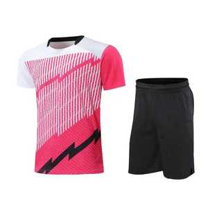 Conjunto Deportivo de Verano para Hombre, Camiseta de Fútbol de Manga Corta con Degradado Azul y Pantalones Cortos con Cintura Elástica, Poliéster que Absorbe la Humedad - Product Image 2