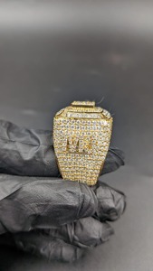 Anillo de Hip Hop Personalizado con Moissanita, Chapado en Oro Amarillo sobre Plata 925, Anillo de Diamantes Brillantes para Hombre con Claridad VVS - Product Image 4