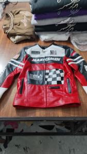 Nueva Chaqueta de Cuero Genuino para Hombre, Estilo Racing, en Blanco y Negro con Bloques de Color y Parches, Personalización OEM, Venta al Por Mayor - Product Image 6