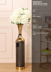 Jarrón de Flores Moderno de Metal AW FV-12580, Diseño Texturizado, Color Negro Dorado, para Interiores y Exteriores, Sala de Estar, Duradero, Disponible al Mejor Precio - Product Image 2