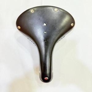 Selle de vélo classique en cuir confortable, rivets noirs, double rail en acier, coussin léger, siège de vélo pour adultes unisexes, route - Product Image 4