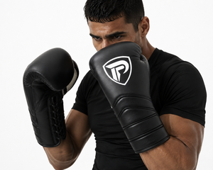 Guantes de Boxeo Dumela International Personalizados de Cuero Negro con Cordones Blancos y Logotipo, Alta Calidad, Verticales, Profesionales, Portátiles - Product Image 5