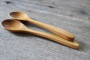 Juego de espátulas y cucharas de madera clásicas con mango largo, pulido espejo, ecológicas, aptas para lavavajillas, grandes, antiadherentes, para cocinar, mezclar y servir. - Product Image 6