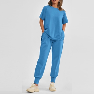 Conjunto Deportivo Único para Mujer, Camiseta y Pantalones, Tela de Alta Calidad, Cómodo Conjunto de Fitness para Gimnasio, Ropa para Entrenamiento - Product Image 6