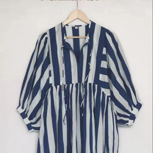 เดรสลายทางพิมพ์ลายด้วยมือแบบแฮนด์บล็อก |   ผ้าก๊อซฝ้ายโบฮีเมียน - Product Image 1