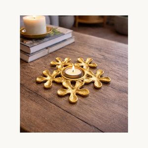 Porte-bougie décoratif en métal au design fabuleux, en forme de sapin de Noël doré, pour mariage, maison ou fête. - Product Image 5