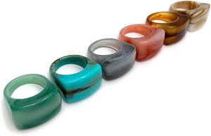Bagues en résine faites à la main, forme carrée, marbrées, multicolores, bijoux en acrylique, unisexe, tendance, à porter au quotidien, pièce de mode affirmée pour unisexe - Product Image 6