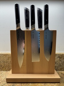 ชุดมีดเหล็กดามัสกัสญี่ปุ่น 3 ชิ้น (ประกอบด้วยมีดกิวโตะ, มีดนากิริ และมีดซันโตะกุ) |   เหล็กดามัสกัส 66 ชั้น พร้อมแกนกลาง VG-10 - Product Image 2