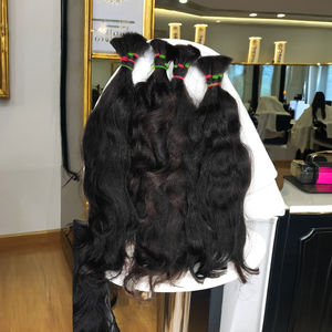 Paquete de cabello indio sin procesar Natural 100%, extensiones onduladas húmedas a granel sin trama, trenzado barato, cabello humano crudo sin trama a granel - Product Image 1