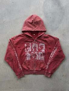 Sweat à capuche zippé court personnalisé pour homme, effet délavé vintage, détails vieillis, imprimé graphique sur la manche, streetwear premium - Product Image 1