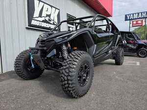 Nuevo Can-Am Maverick X3 Turbo R UTV Negro con Neumáticos Todoterreno Grandes y Jaula Antivuelco, Tiempo de Entrega de Muestra de 7 Días - Product Image 1