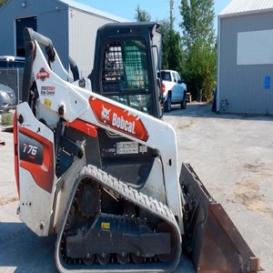 Chargeuse compacte Bobcat T76 robuste offrant une puissance hydraulique élevée, des commandes fluides et un excellent état de fonctionnement - Product Image 4