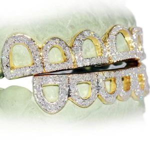 Grillz de Dientes de Lujo Estilo Diamante de Alta Reflexión con Chapado en Oro de Plata 925 y Moissanita D VVS Claridad para un Brillo de Alto Rendimiento - Product Image 5