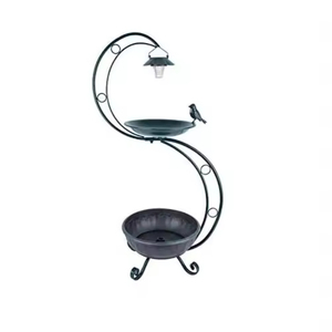 Comedero para pájaros colgante de metal vintage con techo cónico y diseño de percha para uso en jardín exterior, resistente al óxido, forma redonda - Product Image 3