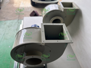 Ventilateur centrifuge industriel en PP 6A 5,5 kW pour le traitement des gaz résiduels - Product Image 1