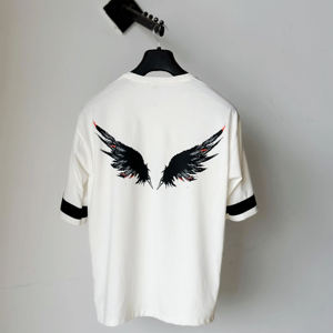 เสื้อยืดคอวีพิมพ์ลายผ้าโพลีเอสเตอร์/คอตตอนแบบสั่งทำพิเศษ ทรงโอเวอร์ไซส์ ผ้าถักน้ำหนัก 360 กรัม เป็นมิตรกับสิ่งแวดล้อม สไตล์ไฮสตรีท สำหรับฤดูใบไม้ผลิและฤดูใบไม้ร่วง - Product Image 1