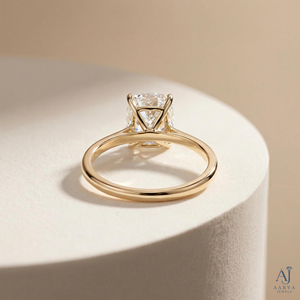Anillo de compromiso de moissanita con corte cojín y banda solitaria en plata chapada en rodio con engaste invisible para mujer, regalo para fiesta de bodas - Product Image 3