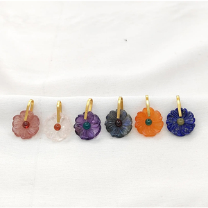 Colgante de Plata 925 Bañado en Oro con Flor de Amatista Tallada de 15mm, Hecho a Mano, con Piedra Central de 3mm, Joyería Fina, Colgantes Tallados - Product Image 3