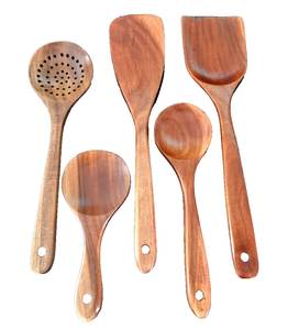Polished Wooden Kitchen Spoon Smooth Surface Natural Grain Appearance Suitable For Modern Kitchen Environments - Product Image 1