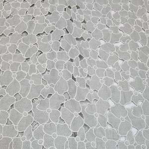 Tissu en lin brodé de qualité supérieure, fantaisie, large et long, avec découpes et perles, idéal pour les kaftans ou les robes, disponible en grandes quantités - Product Image 5