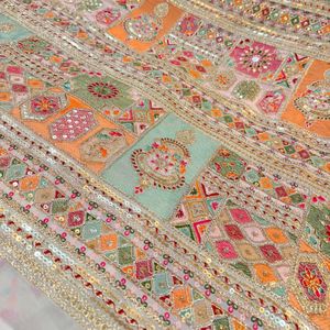 Tissu de haute qualité à motifs codés pour la mode féminine, les tenues de soirée et la collection textile de boutique - Product Image 4
