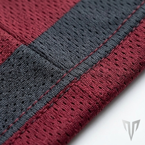 Tenue de basketball durable pour hommes avec short en jersey confortable, vêtements de sport légers et respirants en polyester, parfaits pour l'entraînement d'équipe - Product Image 4