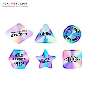 Camiseta holográfica unisex con nombre personalizado y logotipo personalizable del fabricante de bordes cortados con láser 2025 para parejas - Product Image 3