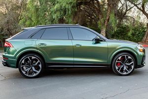 Offre Équitable 2022 Audi RS Q8 OEM DIY Acier - Product Image 5