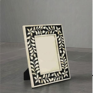 Cadre photo en os incrusté fait main de qualité supérieure avec motif géométrique et finition durable, idéal pour les bureaux et la décoration intérieure - Product Image 3