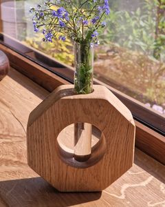 Fabricant OEM de vases à fleurs en bois pour la décoration intérieure haut de gamme avec une teinte bois élégante et riche. - Product Image 3