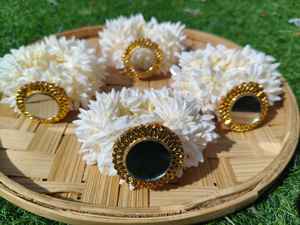 Pulsera de Gota Gajra con Espejo de Jazmín Artificial de Rajasthani para Bodas Indias, Haldi, Heena, Nikah, Sangeet, Joyería Festiva y Recuerdo - Product Image 5
