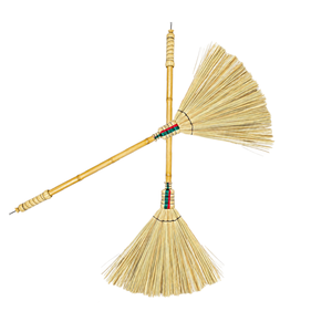 Balai de nettoyage de sol extérieur en fibre de coco durable avec manche en bois, poils festonnés écologiques, style classique - Product Image 1