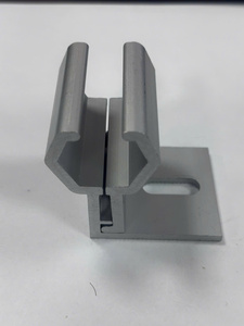 Abrazadera Central Ajustable de Aluminio para Paneles Solares – Abrazadera Central para Sistema de Montaje Fotovoltaico - Product Image 3