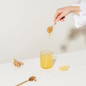 ชุดเครื่องครัวทำมือคุณภาพพรีเมียม กระปุกน้ำผึ้งไม้พร้อมไม้ตักน้ำผึ้ง เป็นมิตรต่อสิ่งแวดล้อม ปลอดภัยสำหรับเครื่องล้างจาน สไตล์ชนบท เหมาะสำหรับเก็บของในครัว หรือเป็นของขวัญ - Product Image 1
