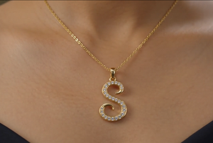 Collier Pendentif Lettre S en Or Jaune Massif 18K avec Diamant de Laboratoire EF VVS1, Unisexe, Bijoux Fins, Sertissage Griffe IGI, Tendance - Product Image 4