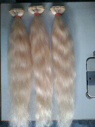 Extensiones de Cabello Indio Remy Ondulado Suelto Rubio 613 de Yamuna Enterprises, 100g con Empaque - Product Image 2