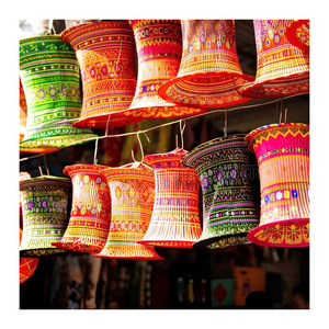Nouvel Arrivage Lanterne Suspendue en Brocart Noël 2026 Rouge Vert Or Textile Ethnique Vietnamien pour Vitrine de Magasin de Marché de Noël 99 Gold - Product Image 5